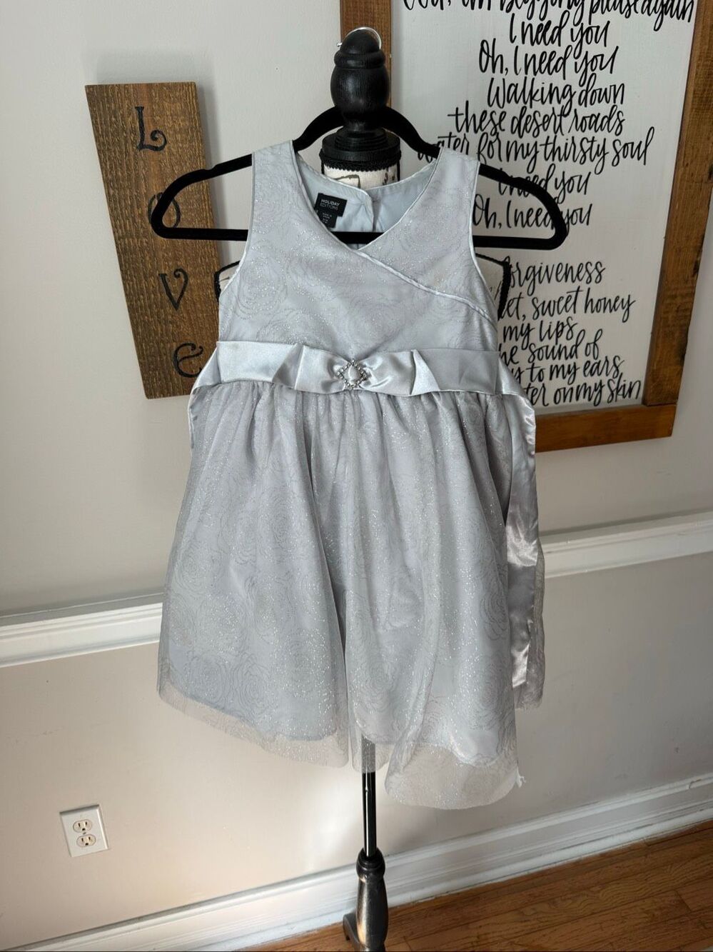 Holiday Editions Kids Sleeveless Glitter Tulle Dress Metallic Silver Size 7/8